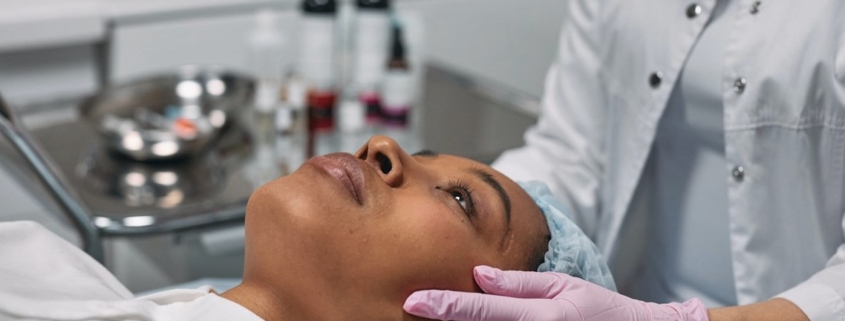 Si vives en Uruguay – Descubre el tratamiento facial rejuvenecedor que te brinda la Clínica Obesidad y Envejecimiento